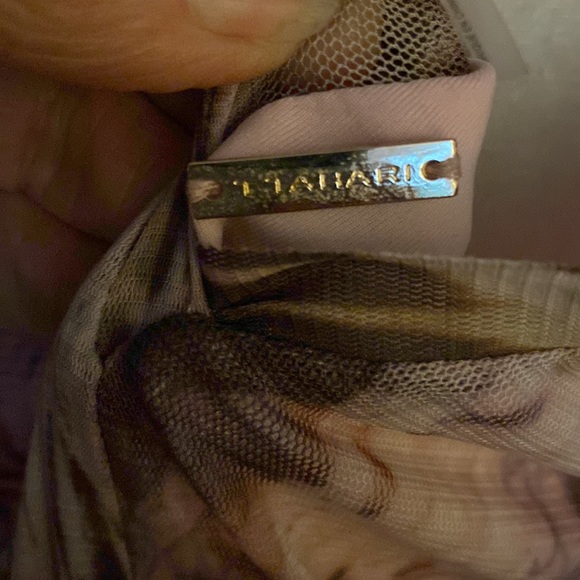 Designer dress - Picture 4 of 4